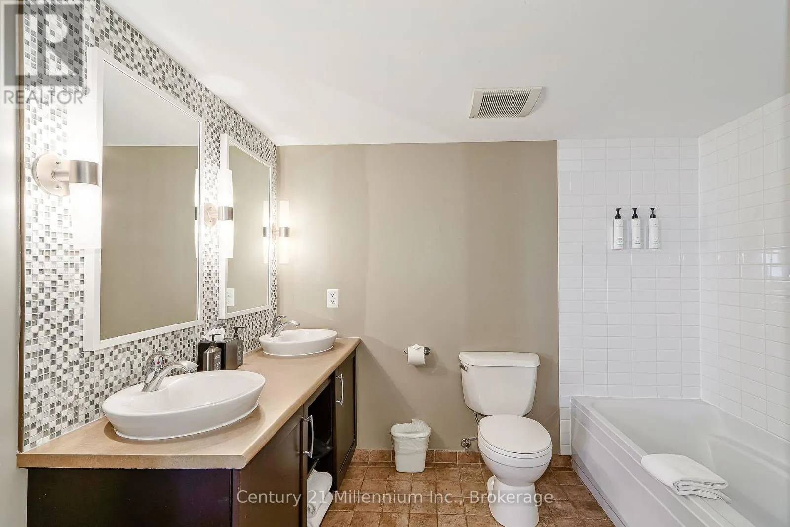 443 - 190 JOZO WEIDER BOULEVARD, #443