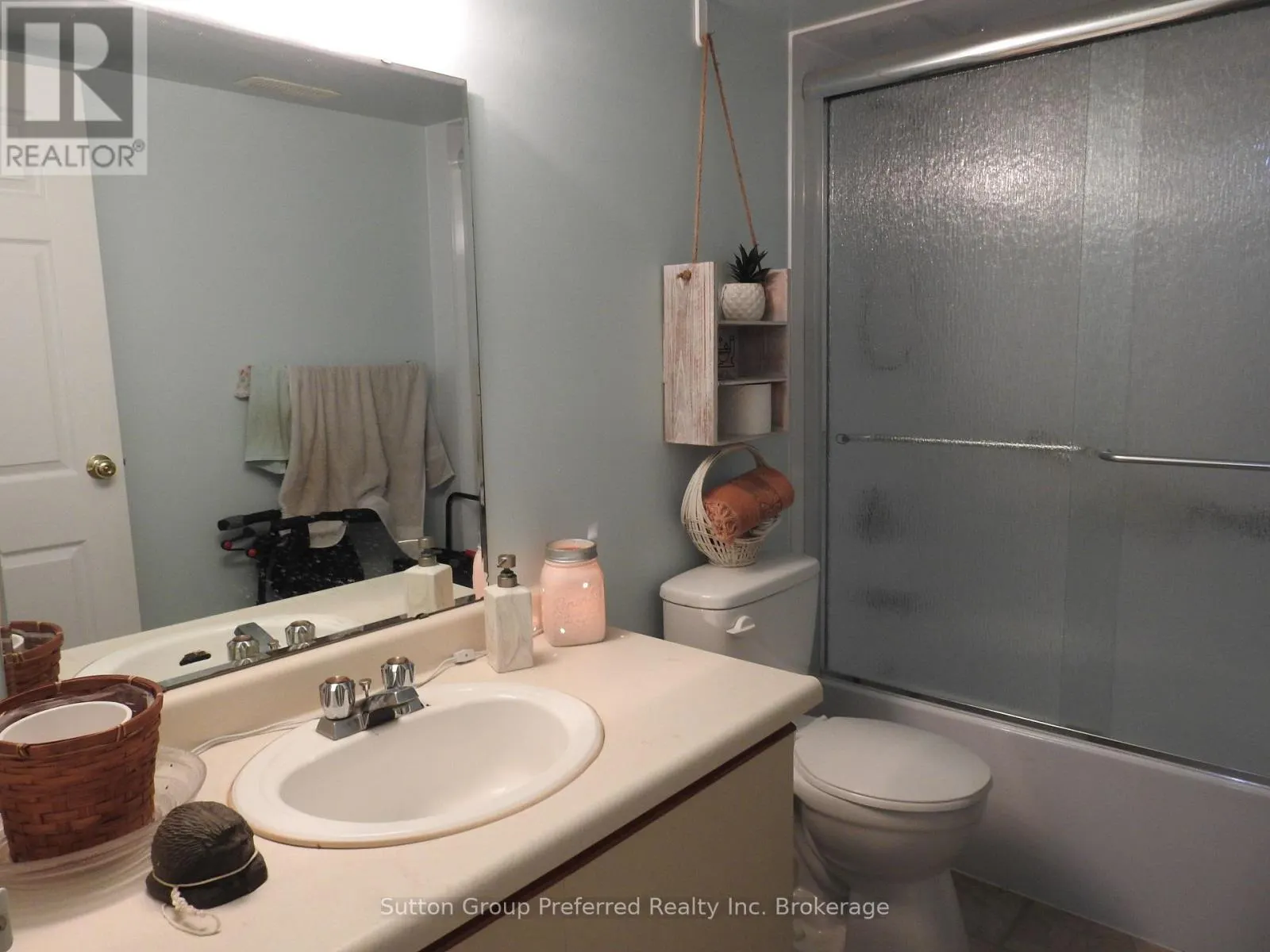 102 - 163 FERGUSON AVENUE, #102