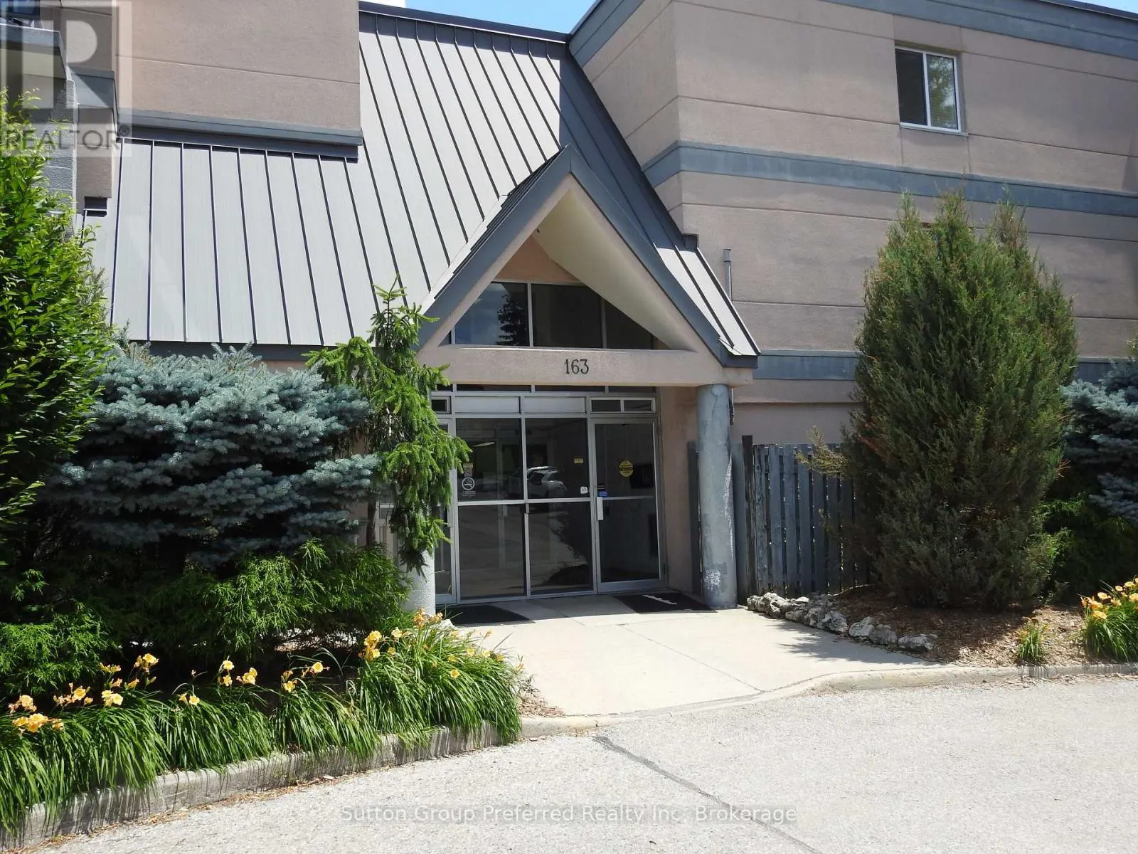 102 - 163 FERGUSON AVENUE, #102