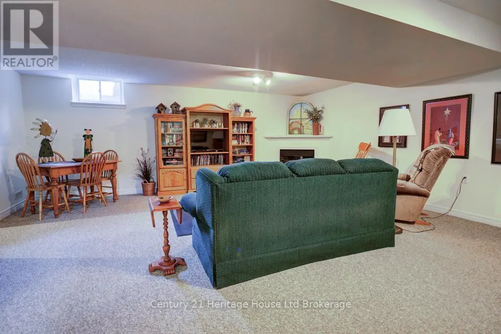 30 - 500 LAKEVIEW DRIVE, #30