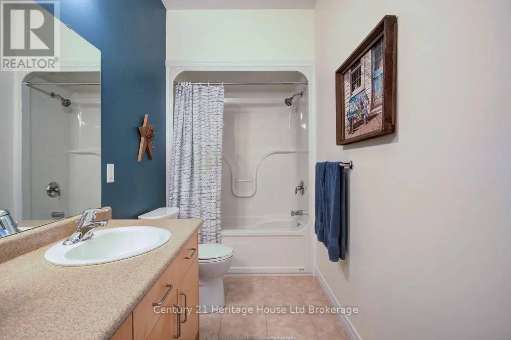 30 - 500 LAKEVIEW DRIVE, #30