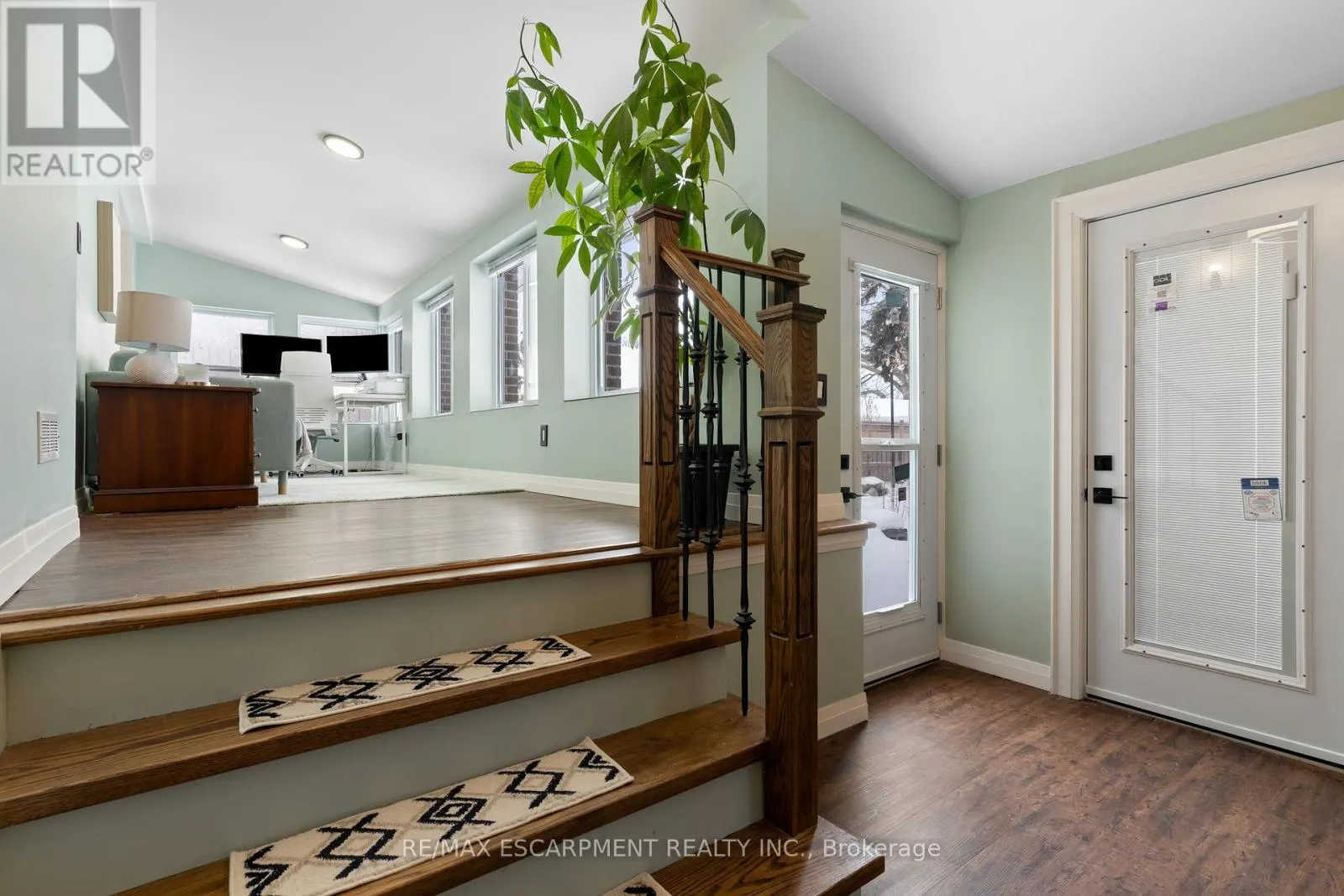 18 FLANDERS AVENUE
