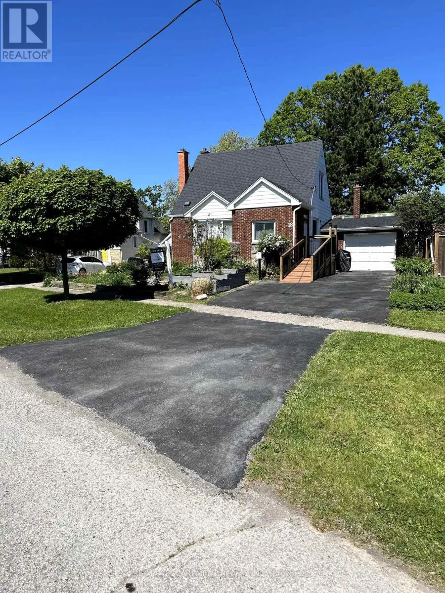 18 FLANDERS AVENUE