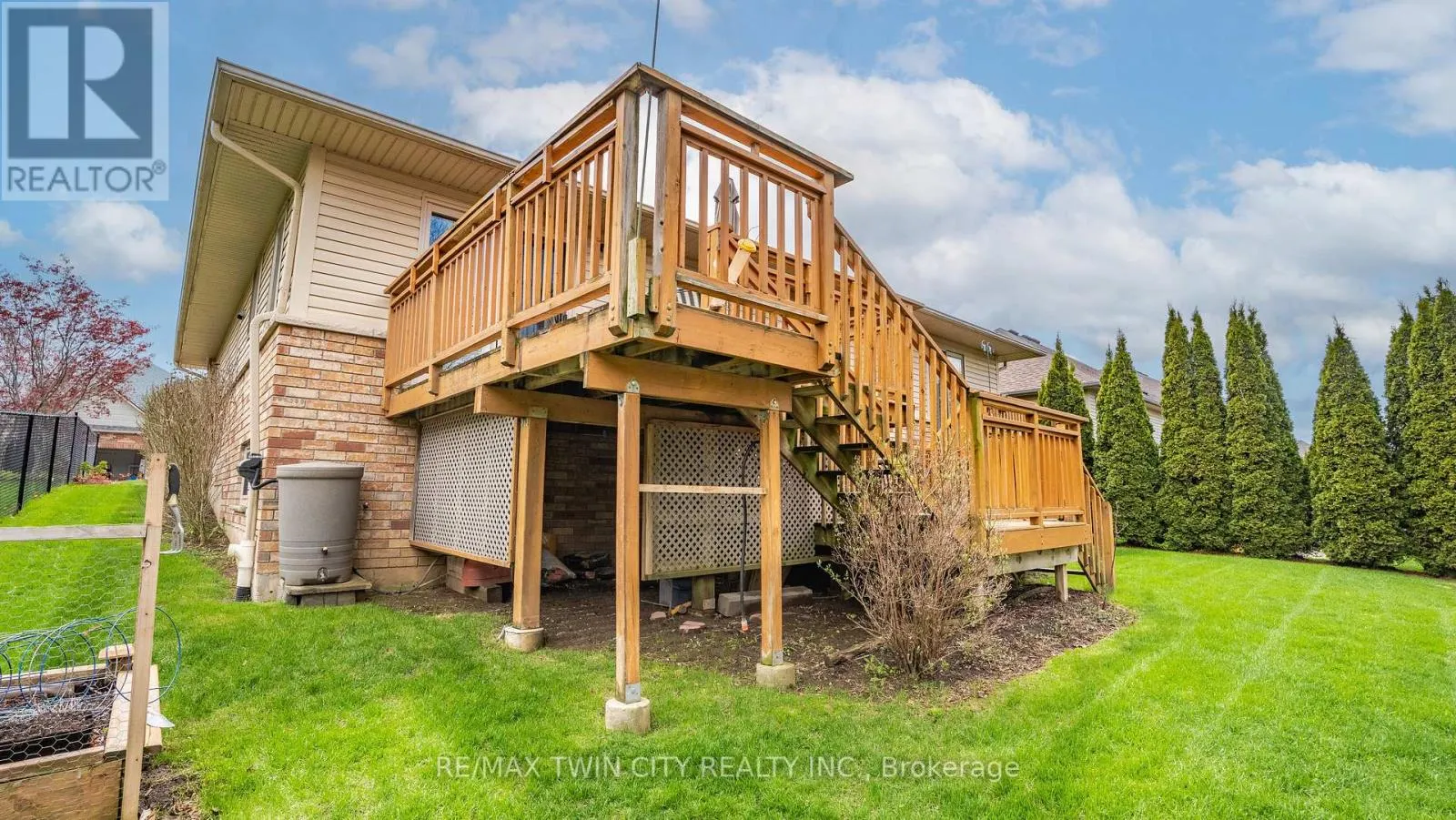 22 COBBLESTONE DRIVE