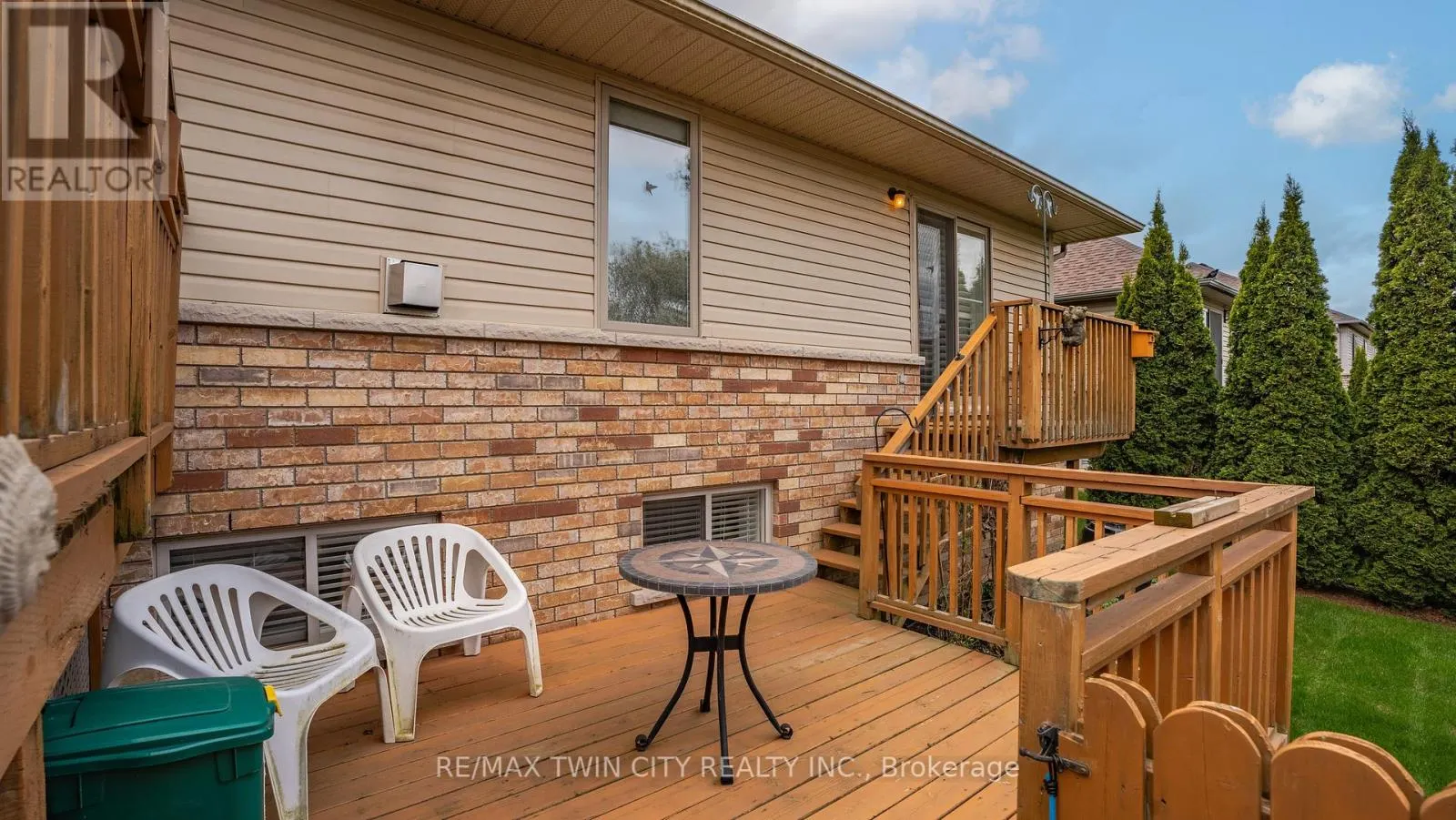 22 COBBLESTONE DRIVE