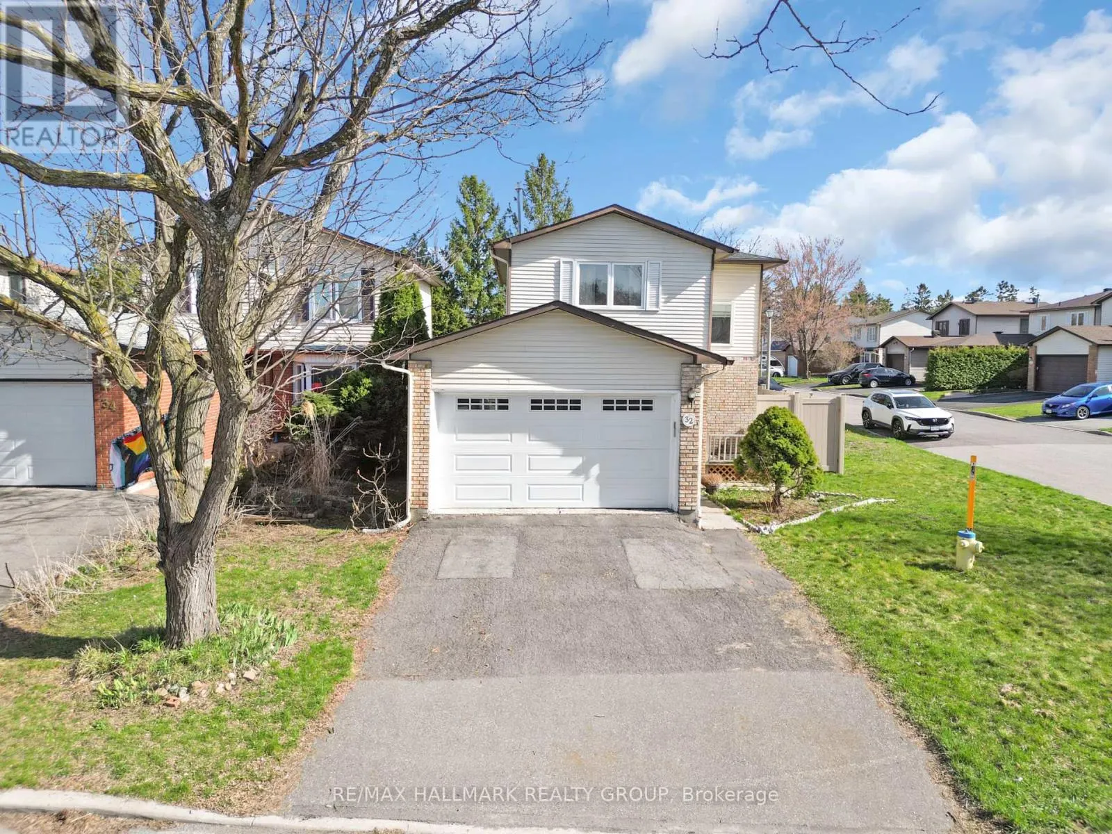 32 BRANDO CRESCENT