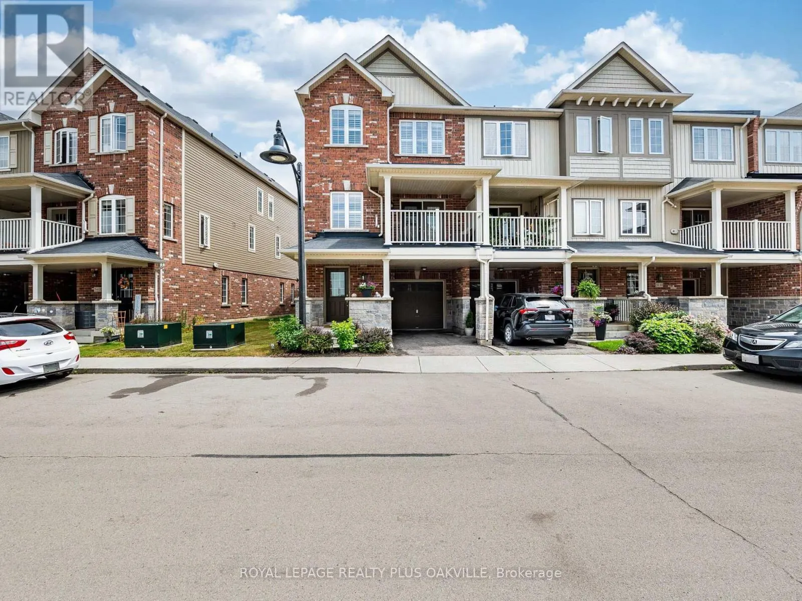 12 - 54 NISBET BOULEVARD