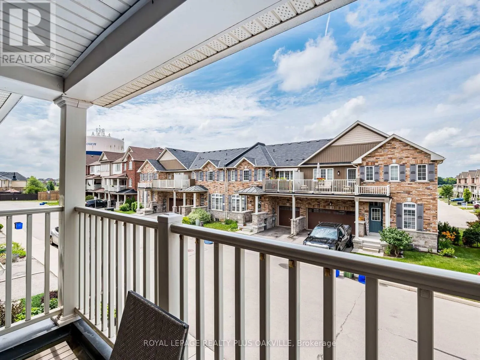 12 - 54 NISBET BOULEVARD