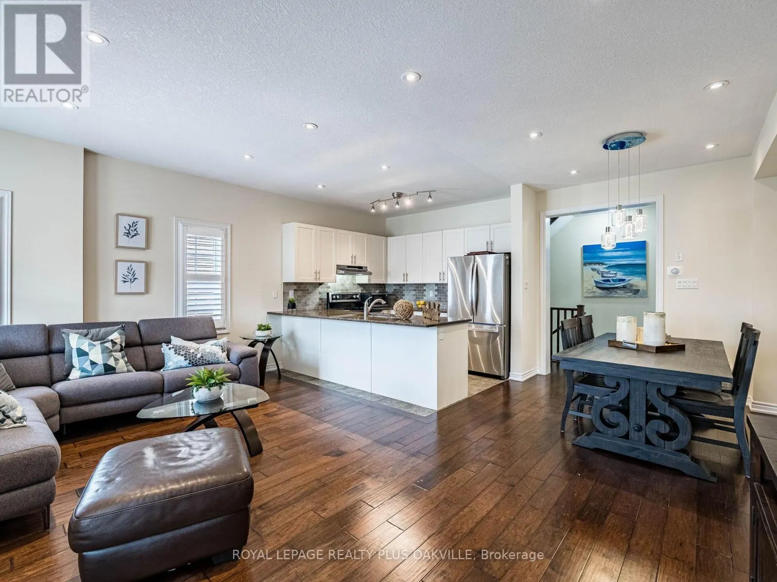 12 - 54 NISBET BOULEVARD