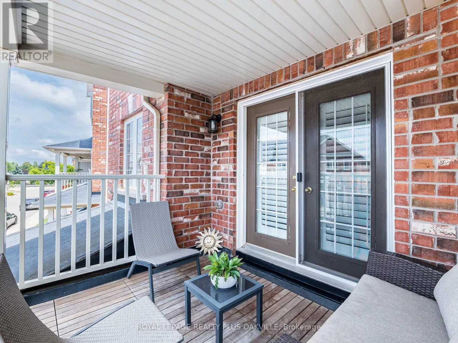 12 - 54 NISBET BOULEVARD