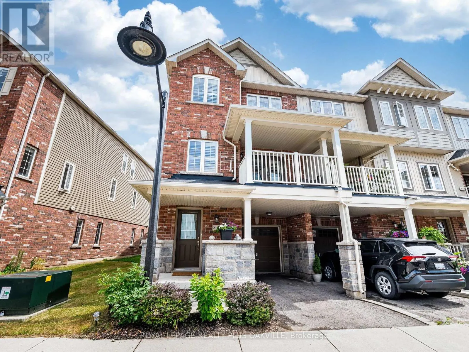 12 - 54 NISBET BOULEVARD