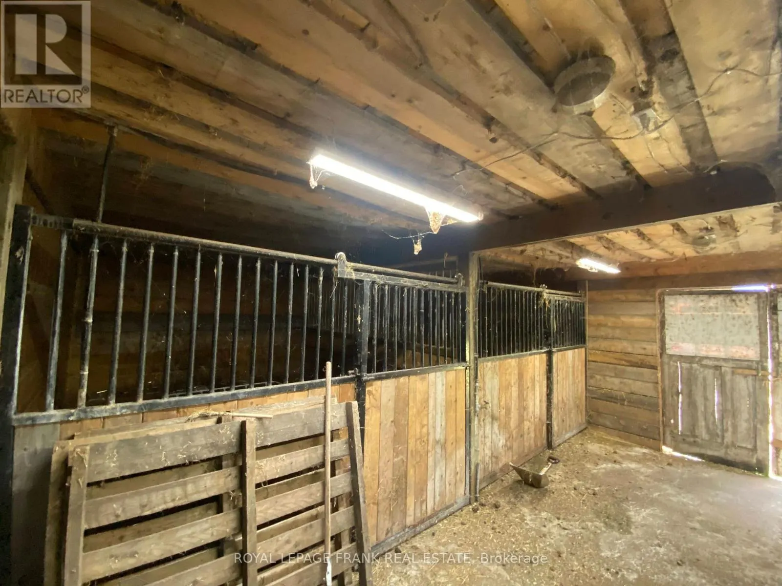 2432 B COUNTY ROAD 8 S