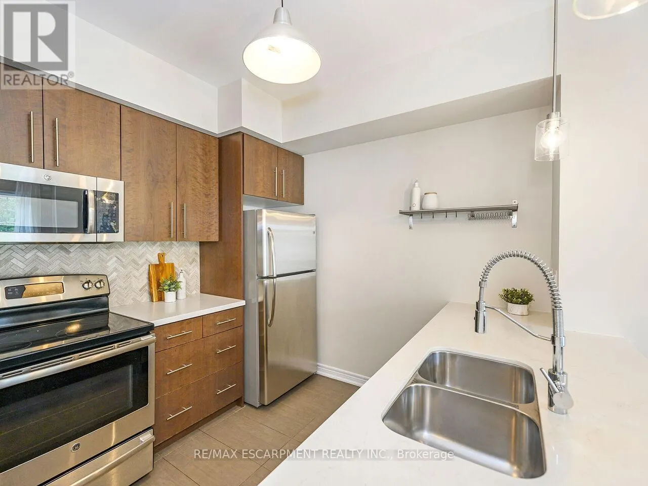 84 - 515 WINSTON ROAD