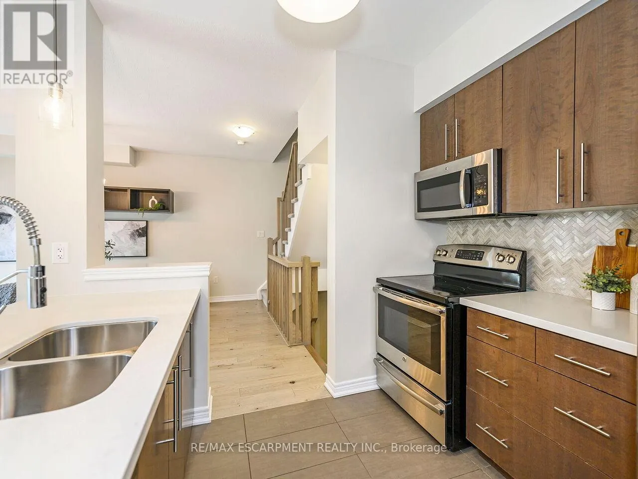 84 - 515 WINSTON ROAD