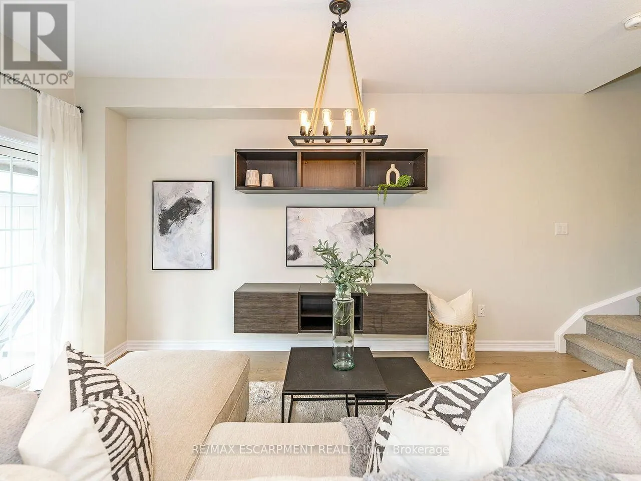 84 - 515 WINSTON ROAD