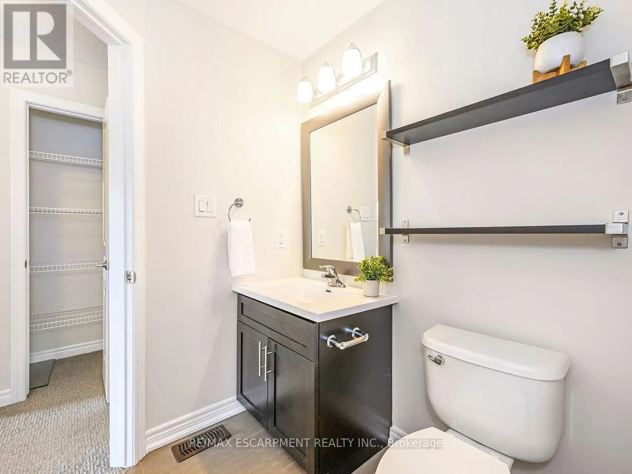 84 - 515 WINSTON ROAD