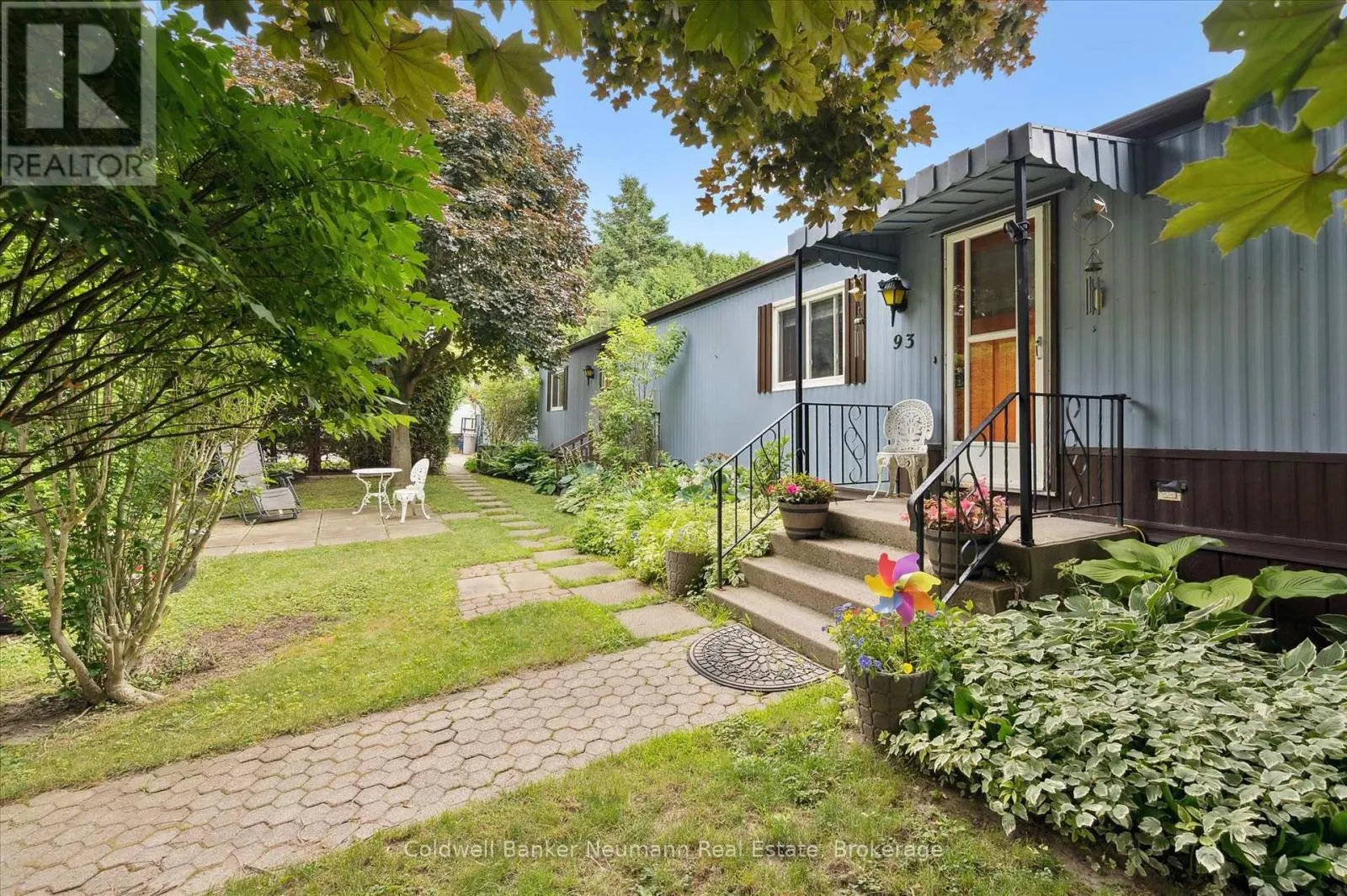 93 MAPLE - 1294 CONCESSION 8 ROAD W, #93 Maple