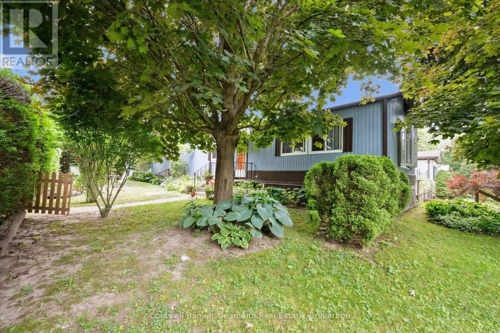 93 MAPLE - 1294 CONCESSION 8 ROAD W, #93 Maple