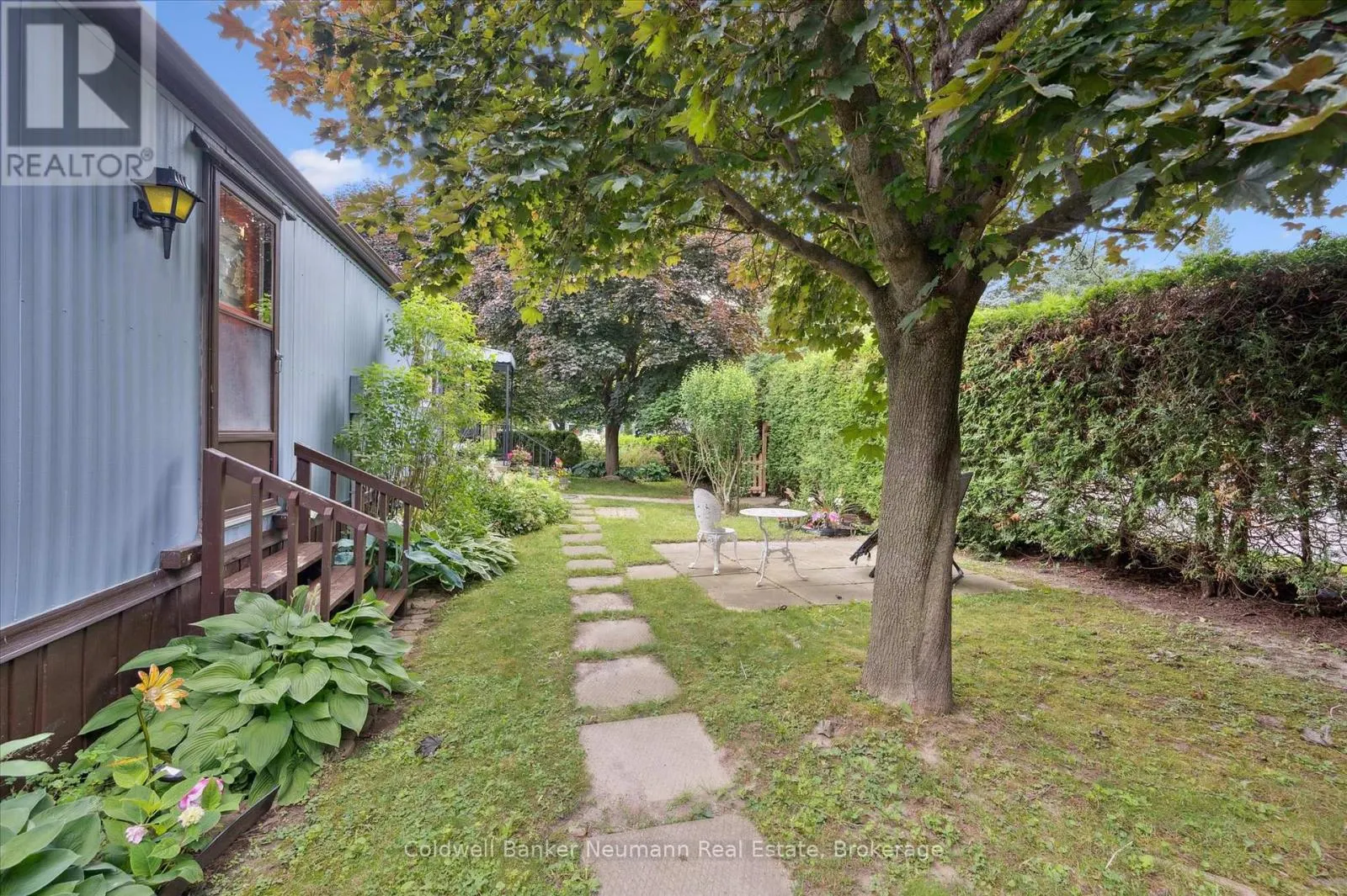 93 MAPLE - 1294 CONCESSION 8 ROAD W, #93 Maple