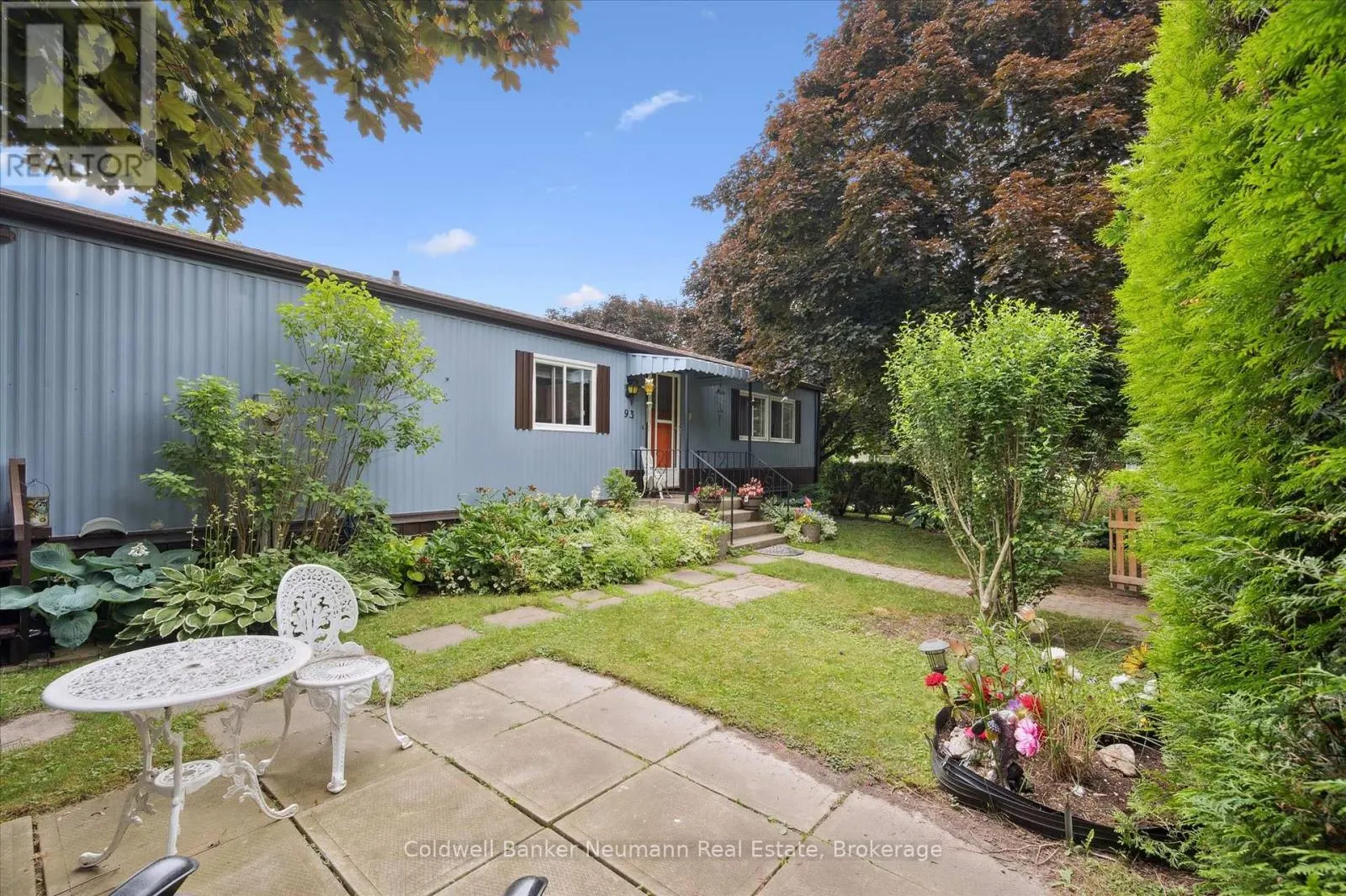 93 MAPLE - 1294 CONCESSION 8 ROAD W, #93 Maple