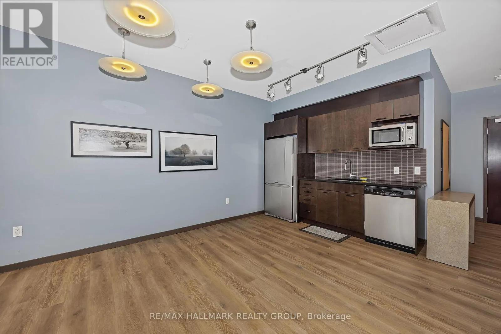 308 - 101 RICHMOND ROAD