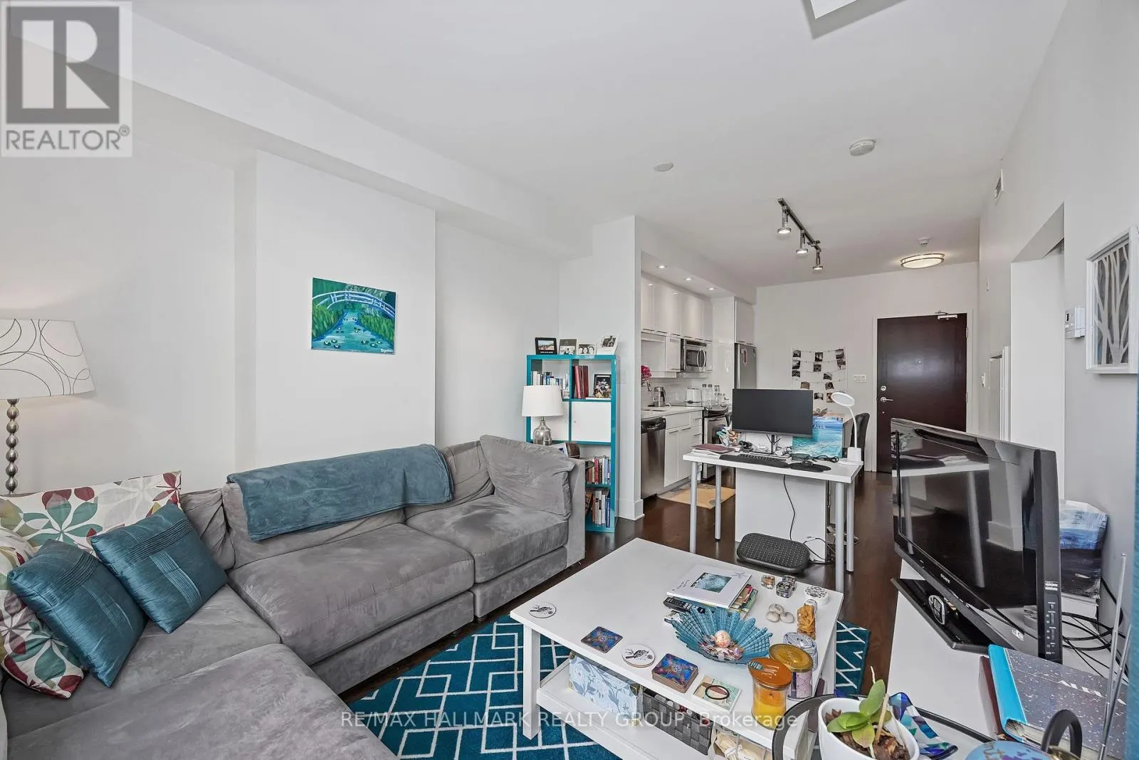 308 - 101 RICHMOND ROAD