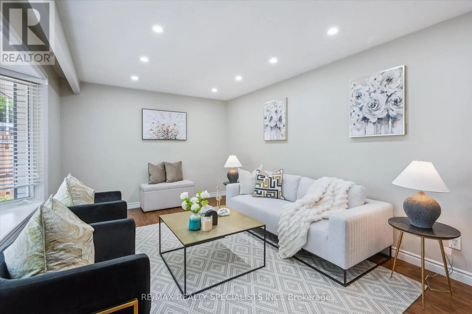 60 KENWOOD CRESCENT