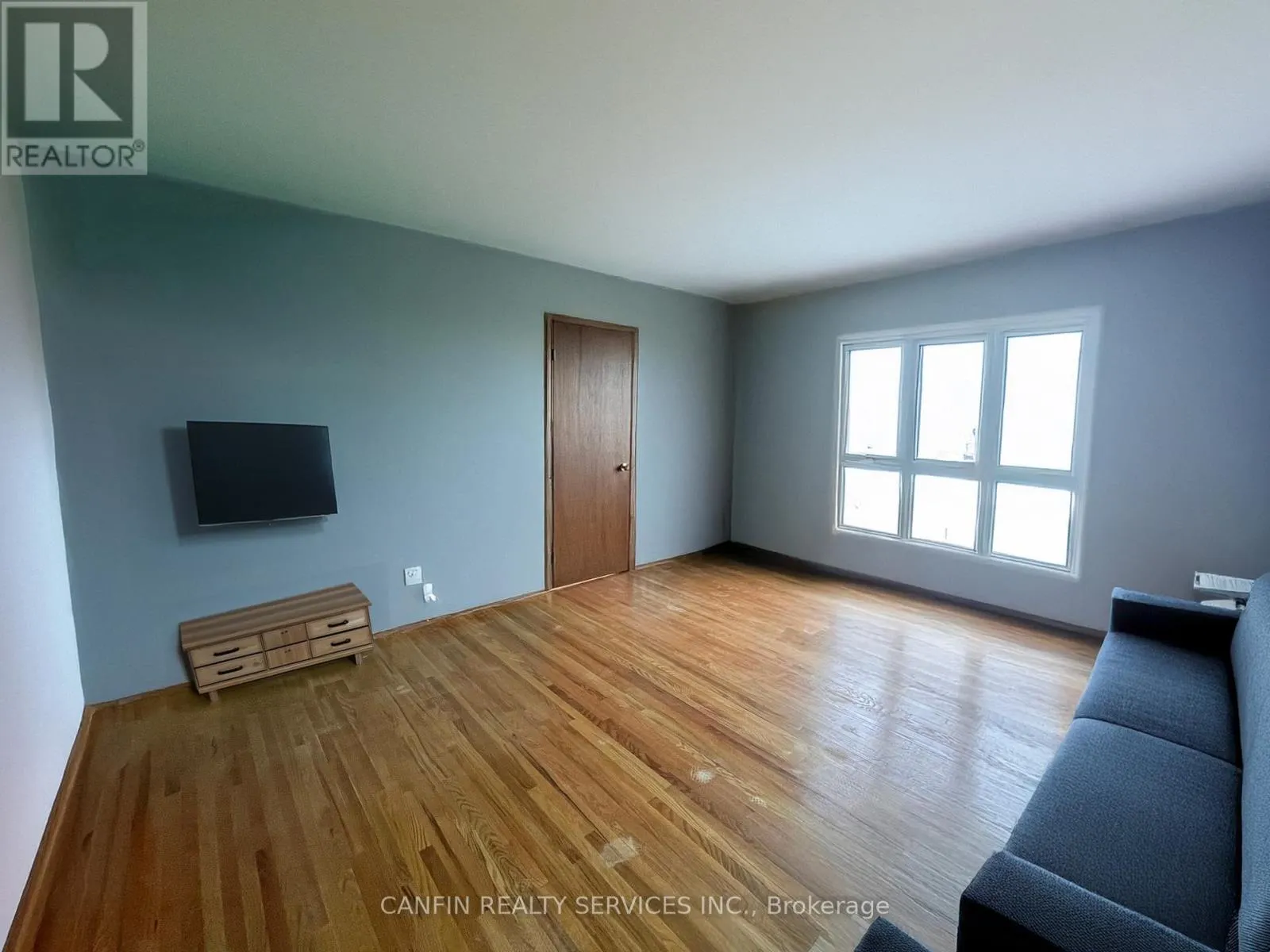 39 CORINTHIAN DRIVE