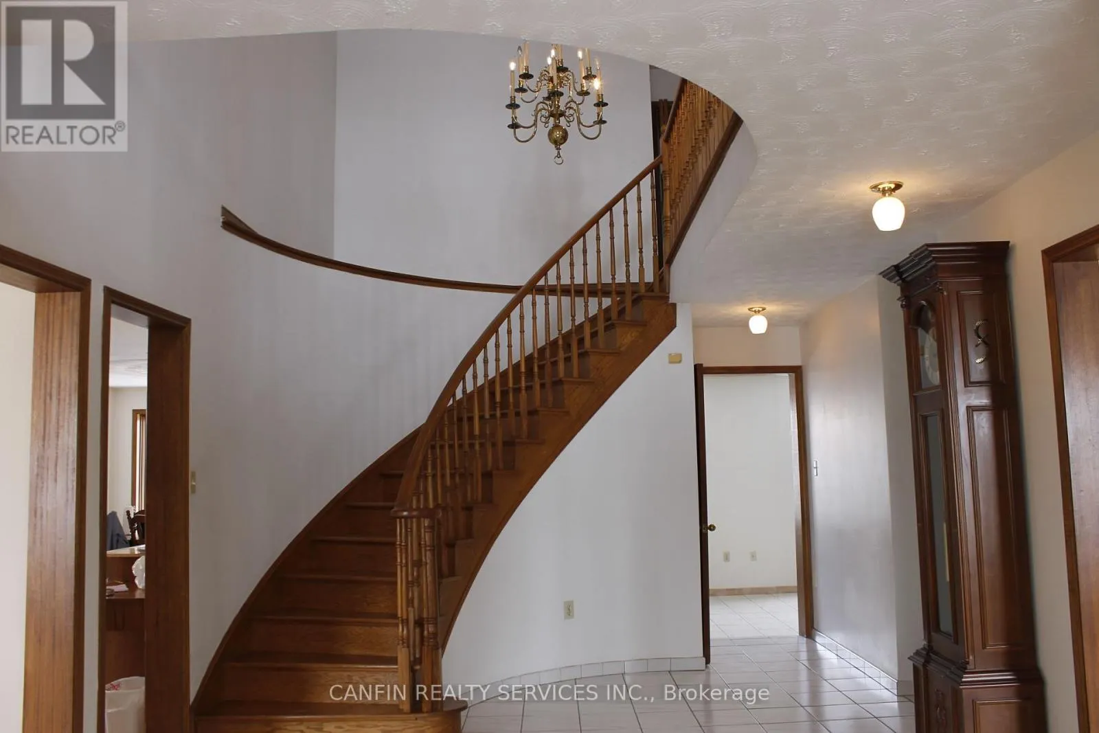 39 CORINTHIAN DRIVE