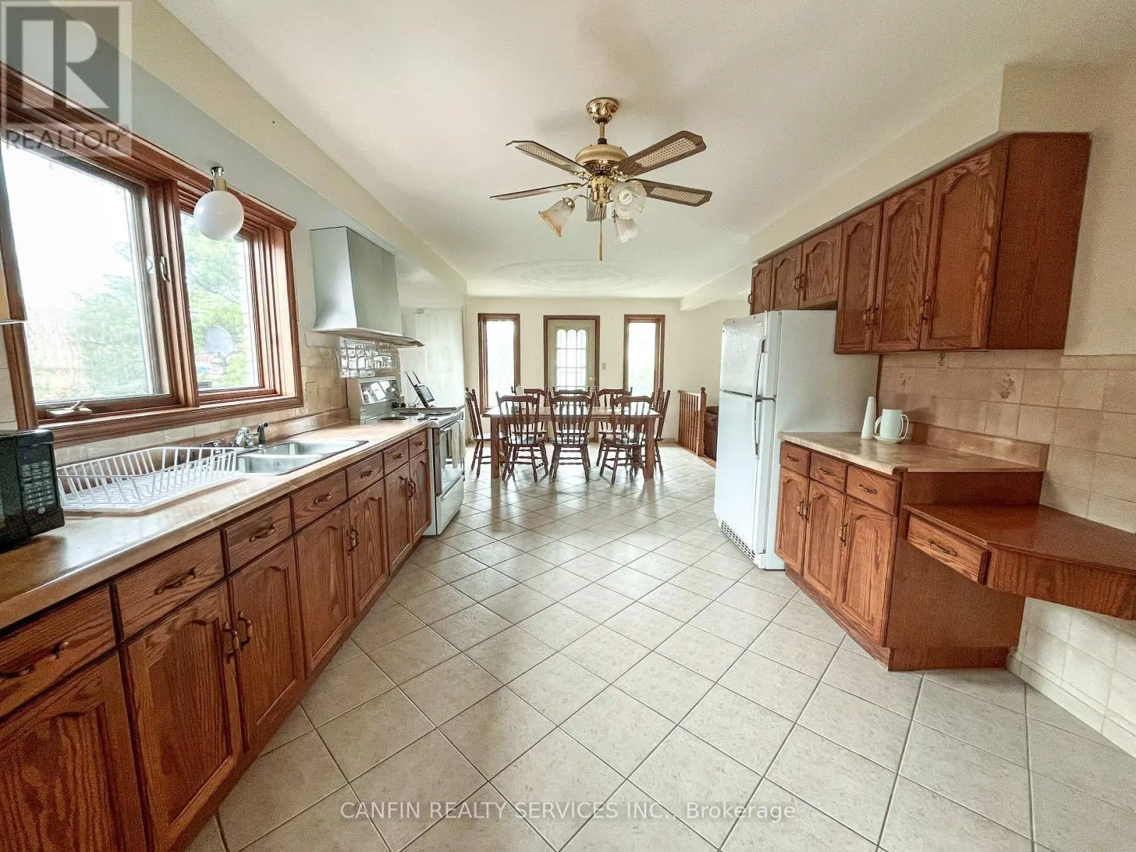 39 CORINTHIAN DRIVE