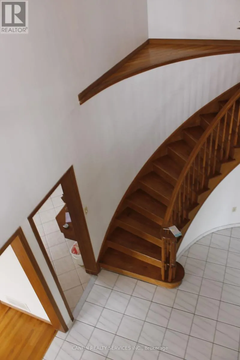 39 CORINTHIAN DRIVE