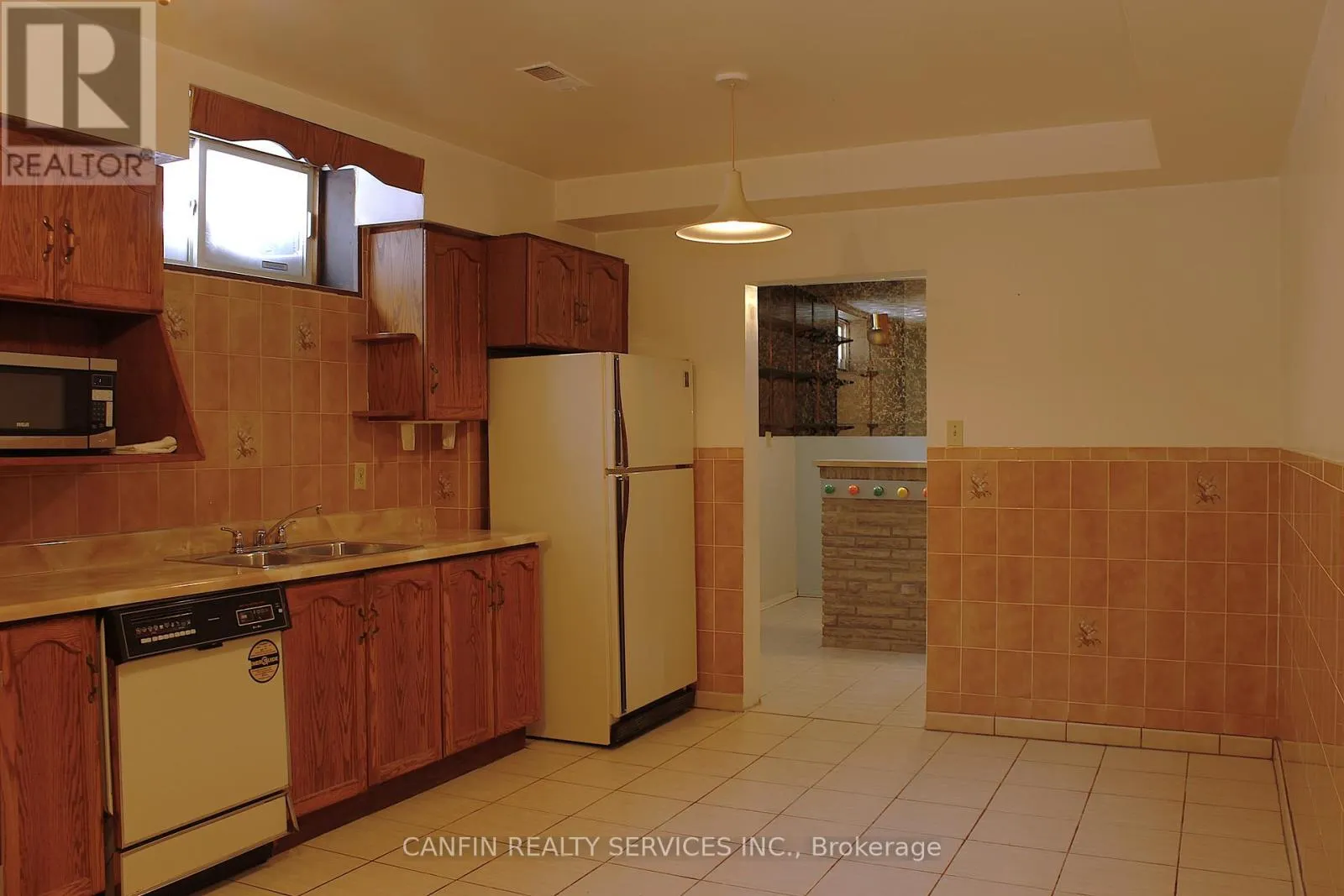 39 CORINTHIAN DRIVE