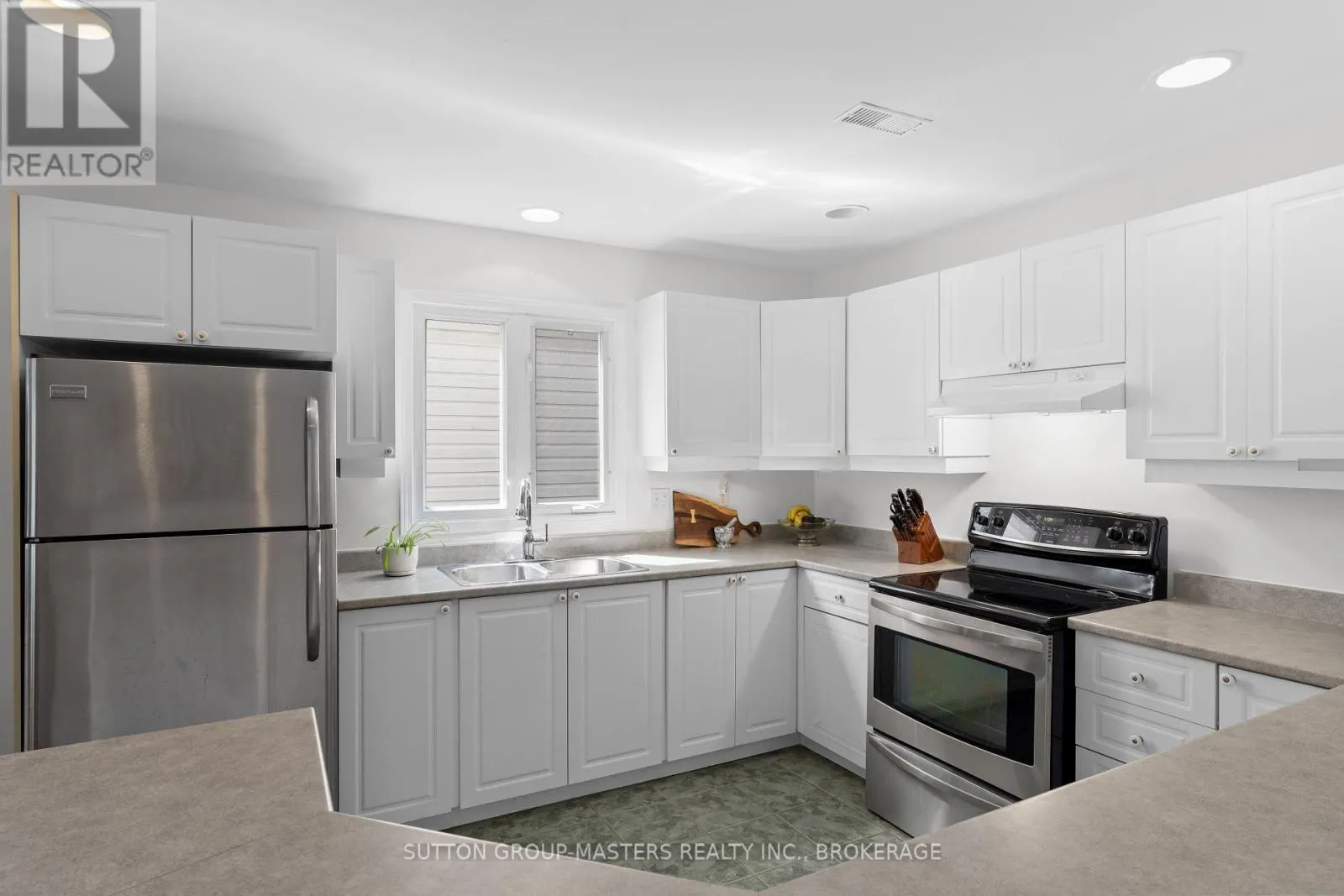 122 SIR JOHN JOHNSON DRIVE