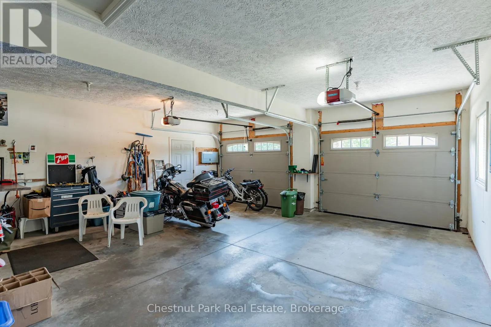 207 2ND STREET W