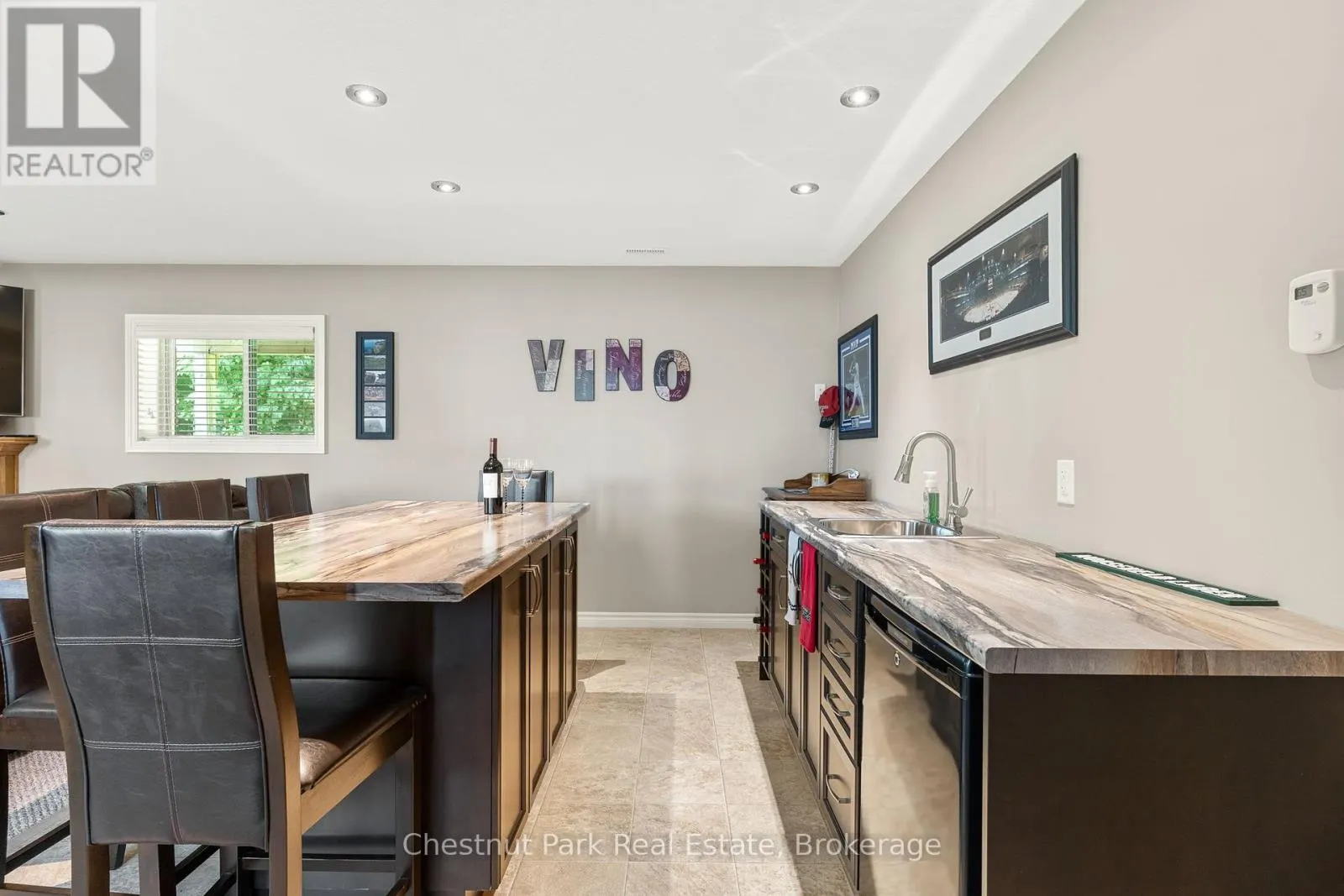 207 2ND STREET W