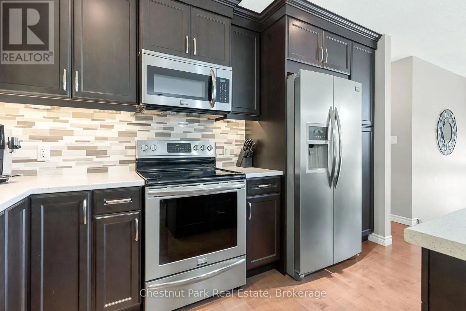207 2ND STREET W