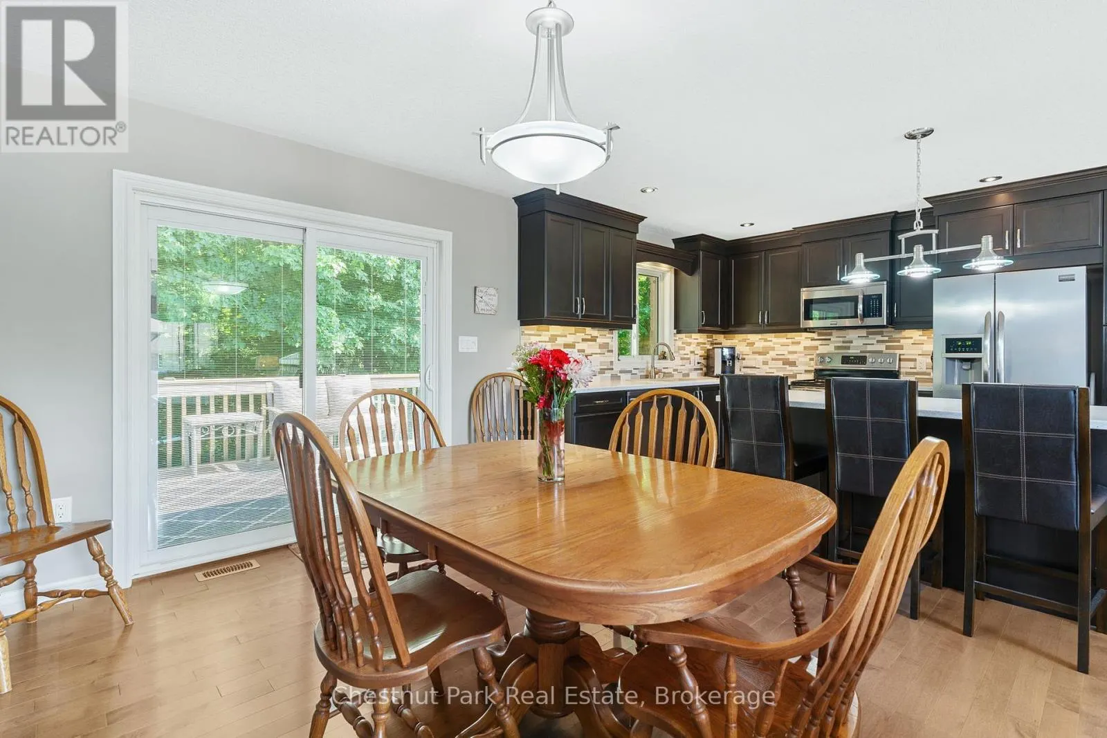 207 2ND STREET W