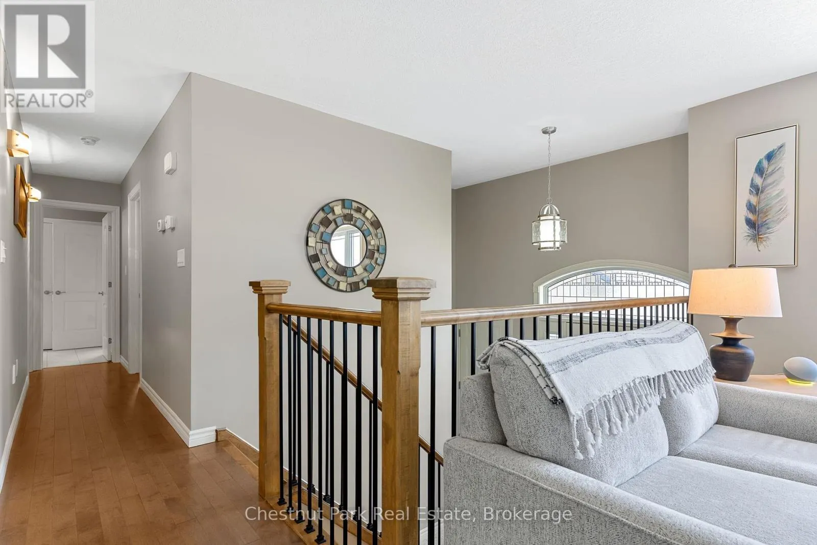 207 2ND STREET W