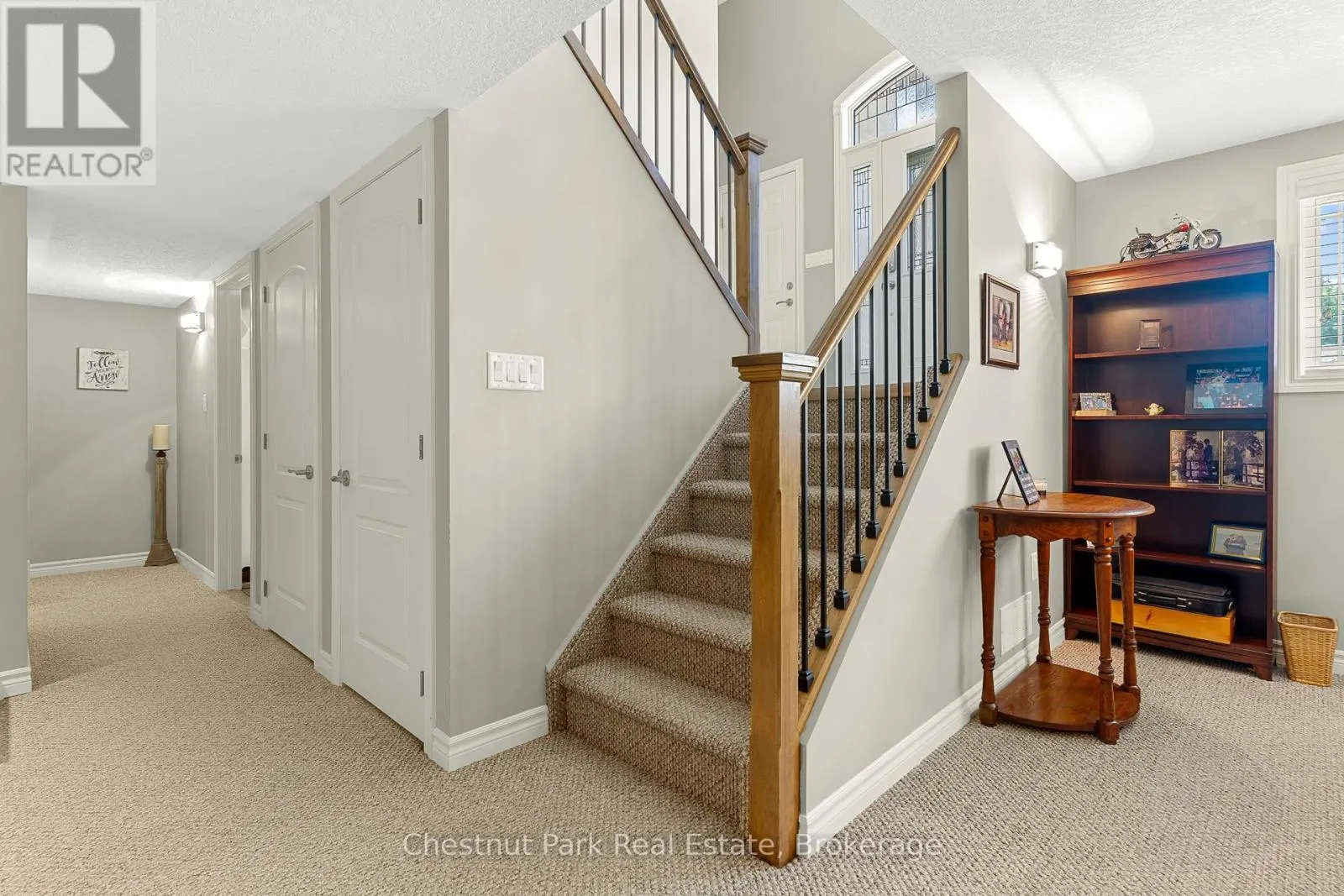 207 2ND STREET W