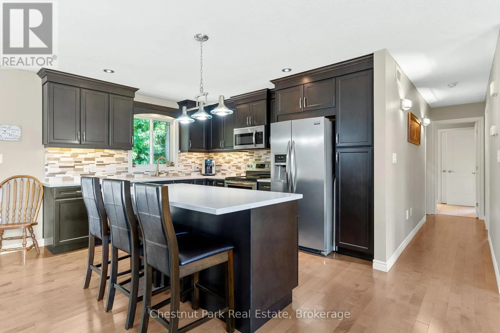 207 2ND STREET W
