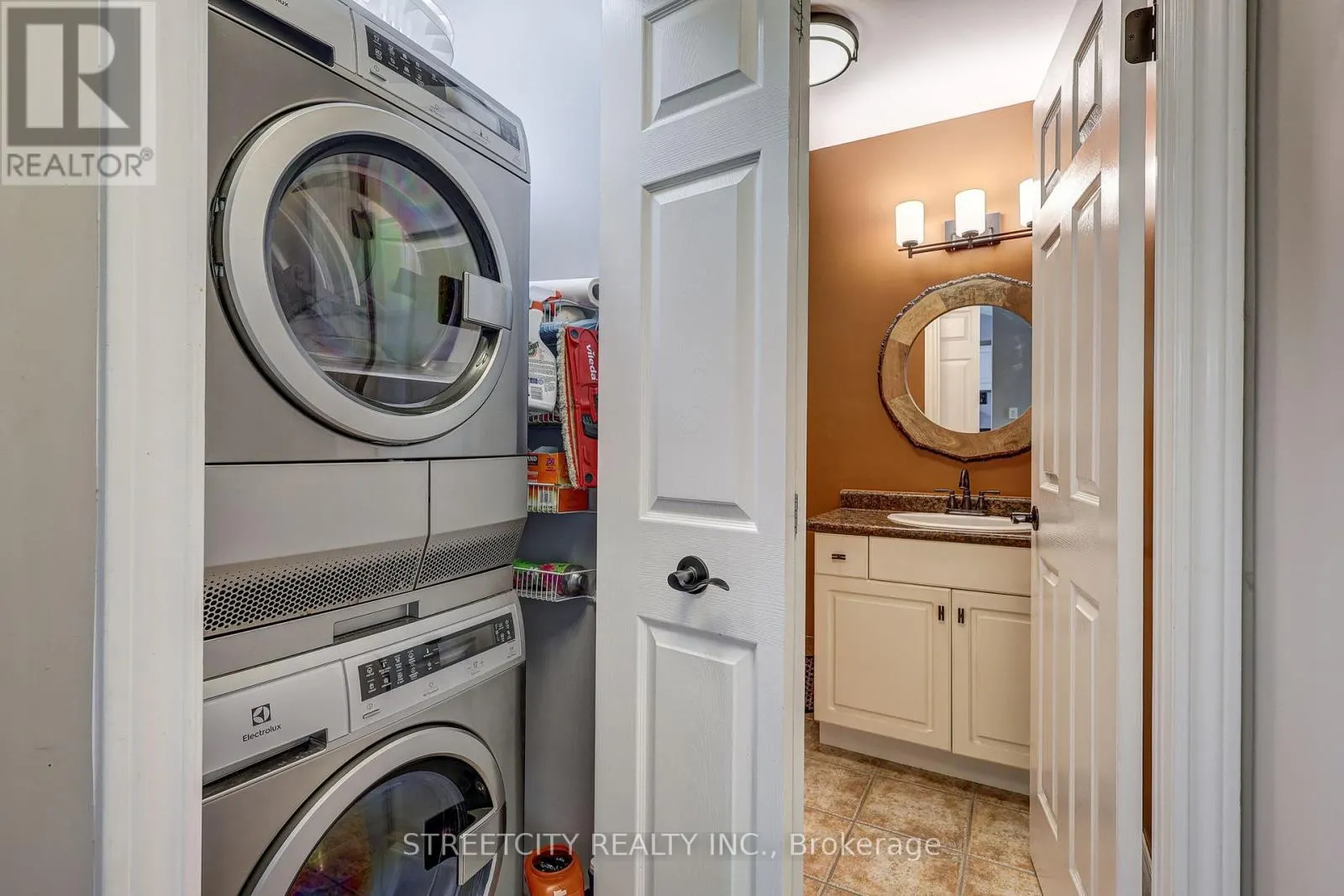6 - 20 WINDMERE PLACE, #6