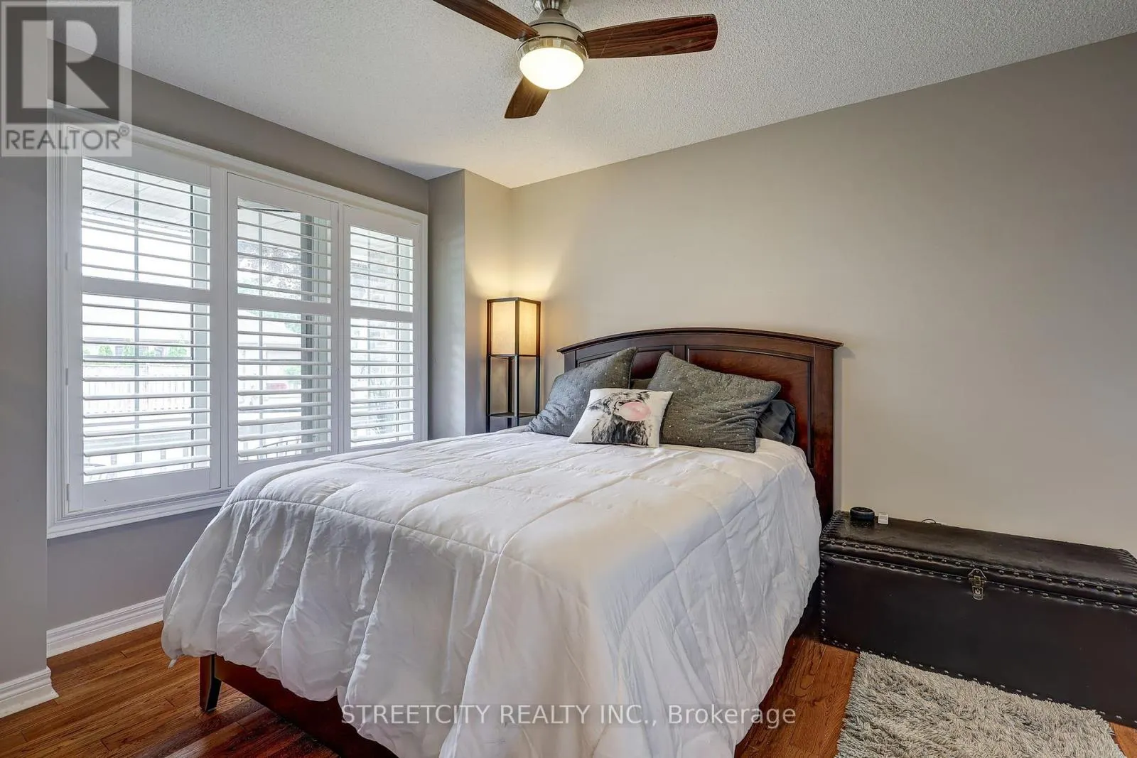6 - 20 WINDMERE PLACE, #6