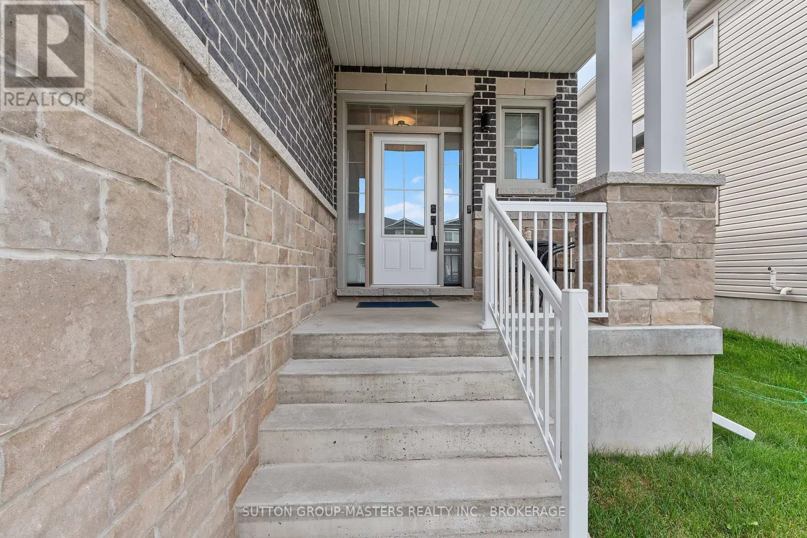 122 HAZLETT STREET