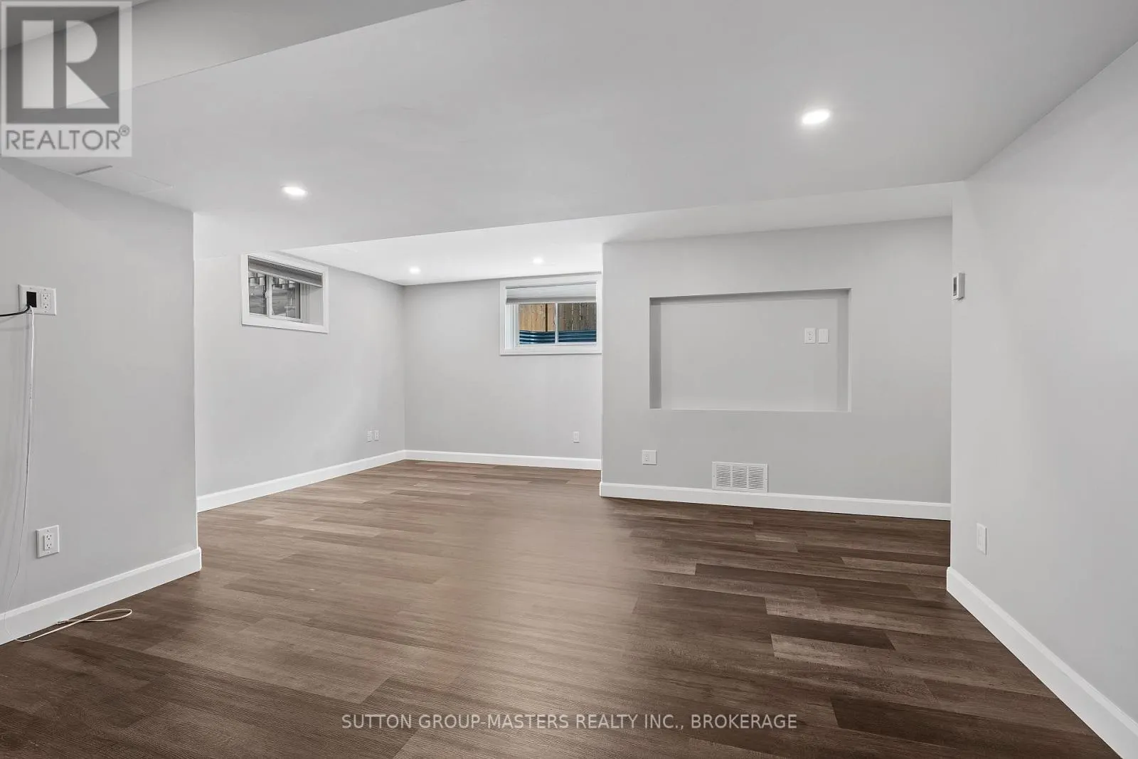 122 HAZLETT STREET