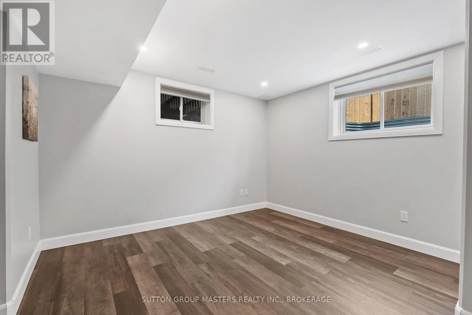 122 HAZLETT STREET