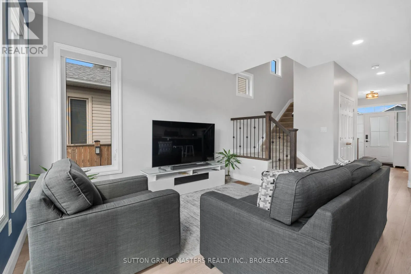 122 HAZLETT STREET