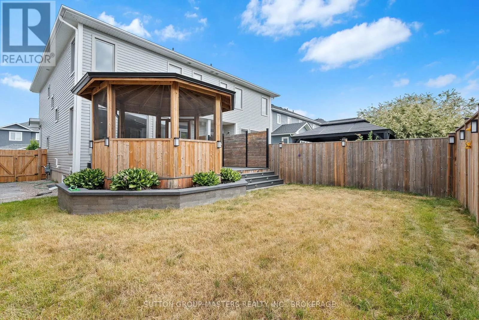 122 HAZLETT STREET
