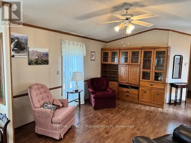 10 - 200 AGNES STREET, #10