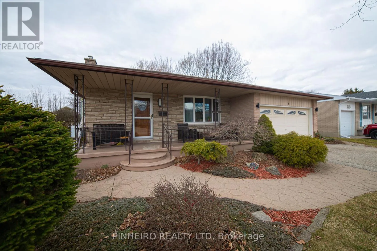 7 MC LARTY DRIVE