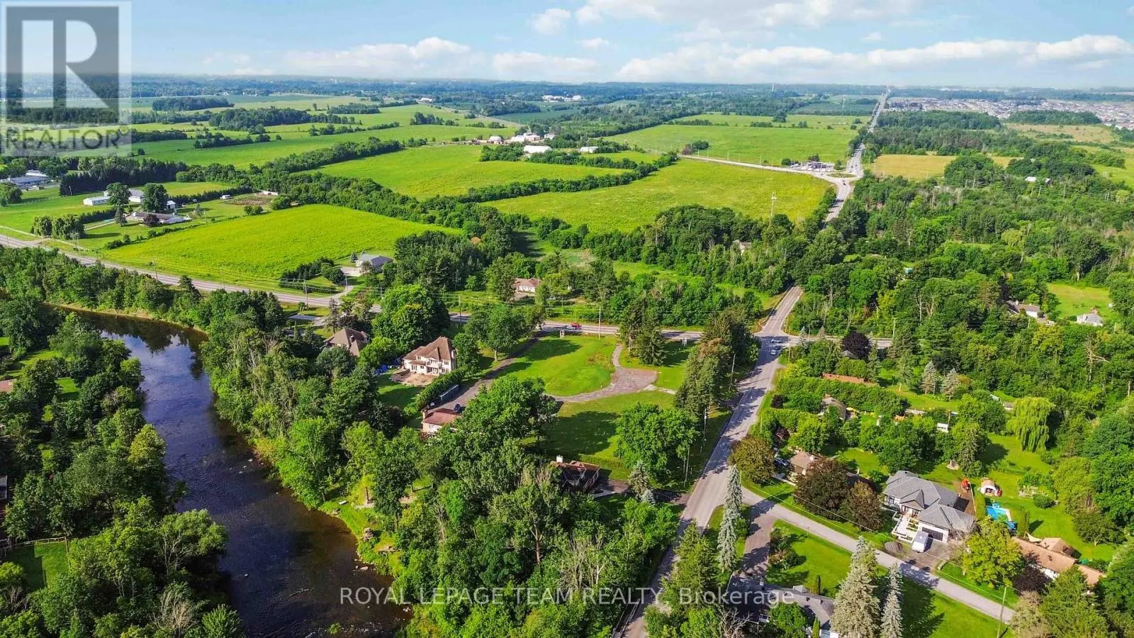 4003 RIDEAU VALLEY DRIVE N